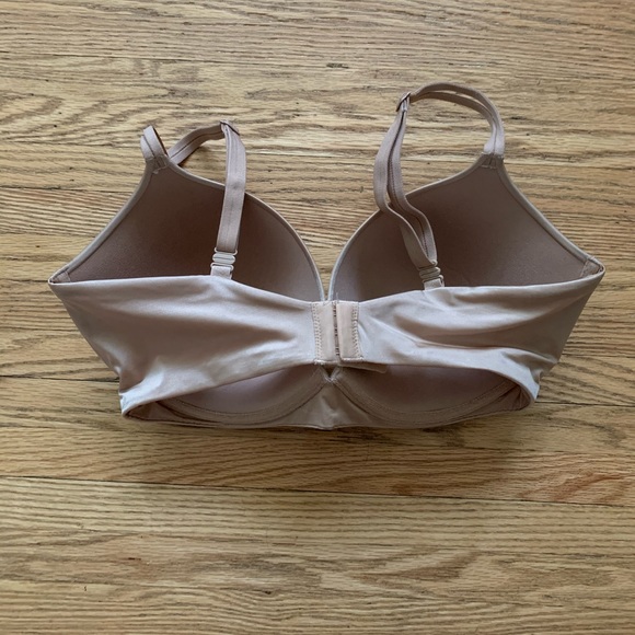 2/$25 VS - Very Sexy Lightly Lined Plunge Bra - Picture 2 of 10